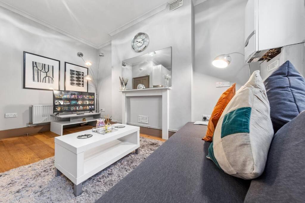 런던 Sleep4 In Heart Of Fitzrovia Near Oxford Cl6 아파트 외부 사진