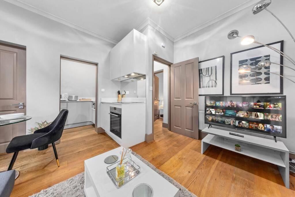 런던 Sleep4 In Heart Of Fitzrovia Near Oxford Cl6 아파트 외부 사진